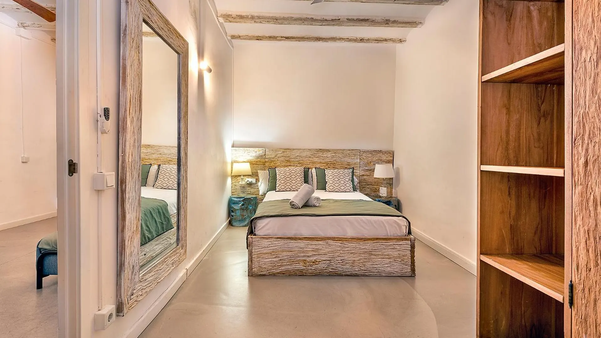 Apartment La Guarida Suites Barcelona Spanien