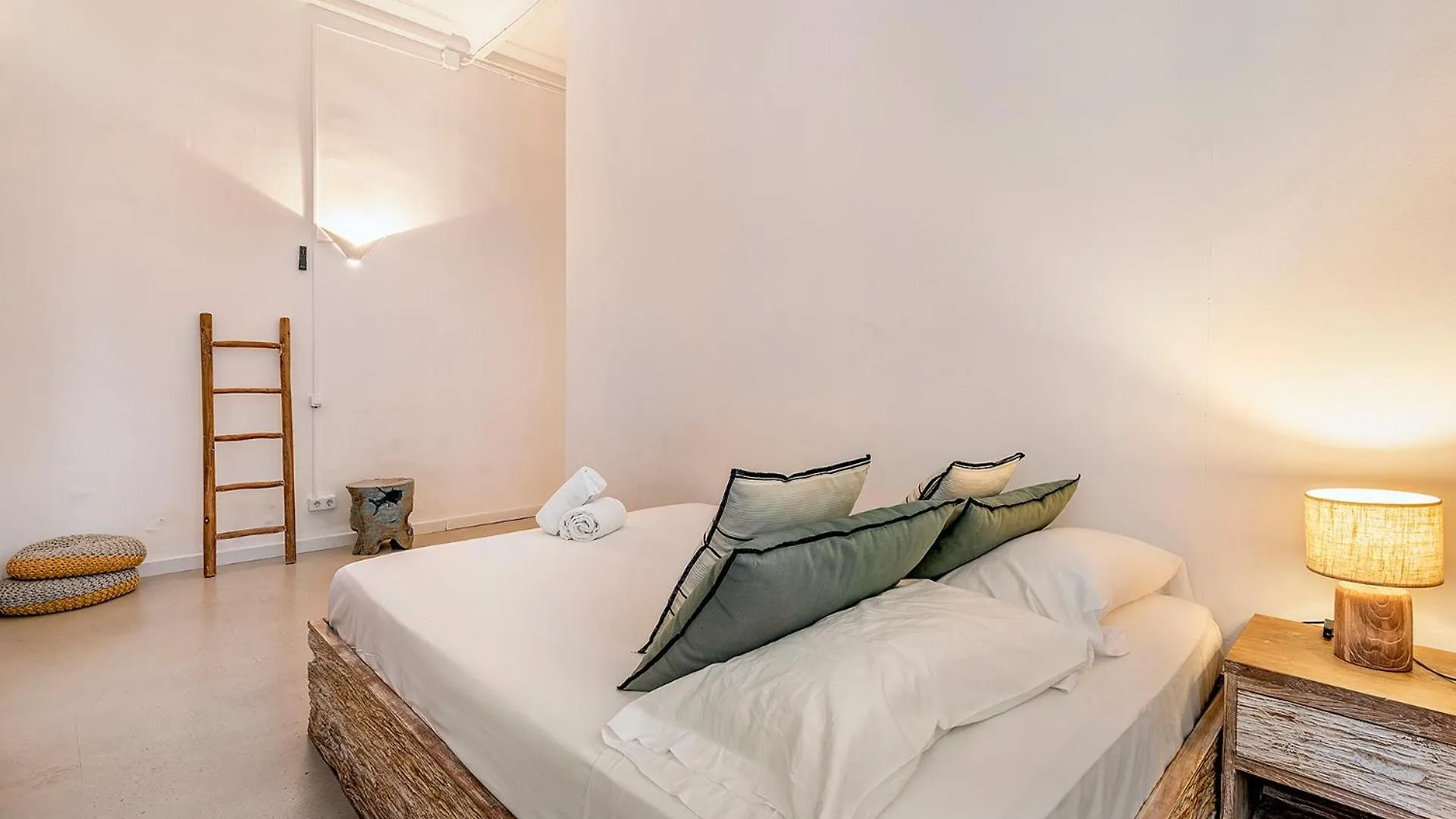Apartment La Guarida Suites Barcelona Spanien
